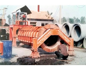 生产4米长水泥管的悬辊水泥管机